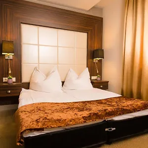 Hotel Duna Garden